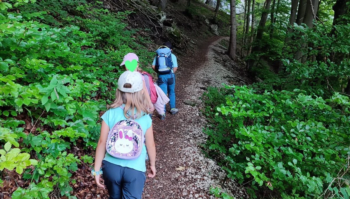 Die Kinder nutzten auch steile Pfade. | © DAV Ebingen