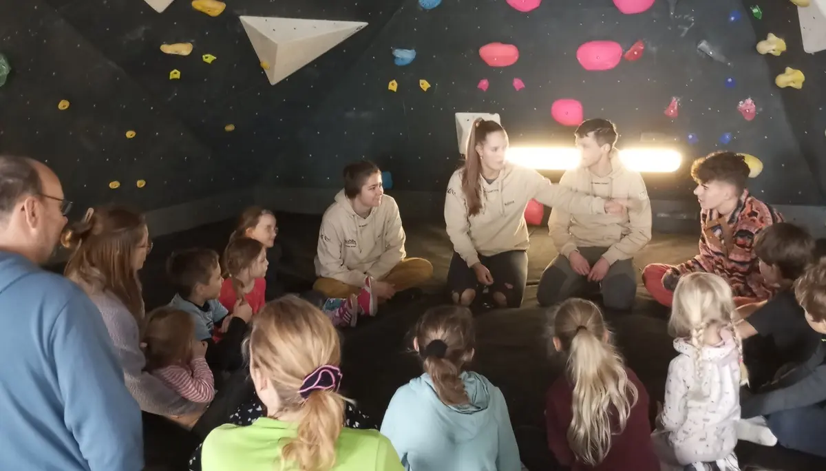 Im Gespräch mit den jDAV Mitgliedern | © DAV Ebingen