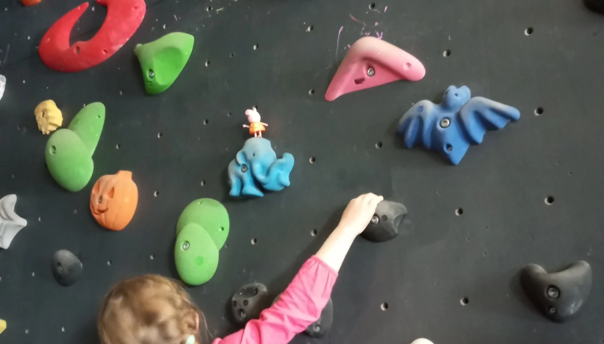 An der Kletterwand | © DAV Ebingen