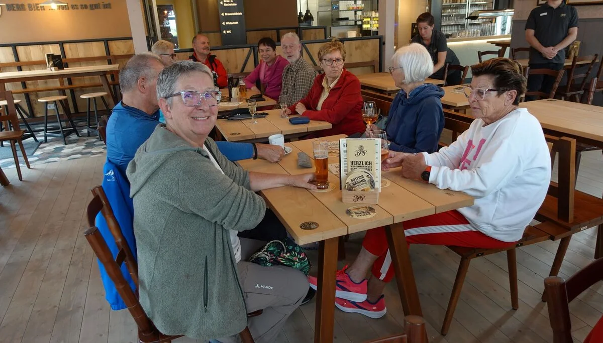 Die Gruppe während der anschließenden Einkehr im Brauereigasthof Berg. | © DAV Ebingen