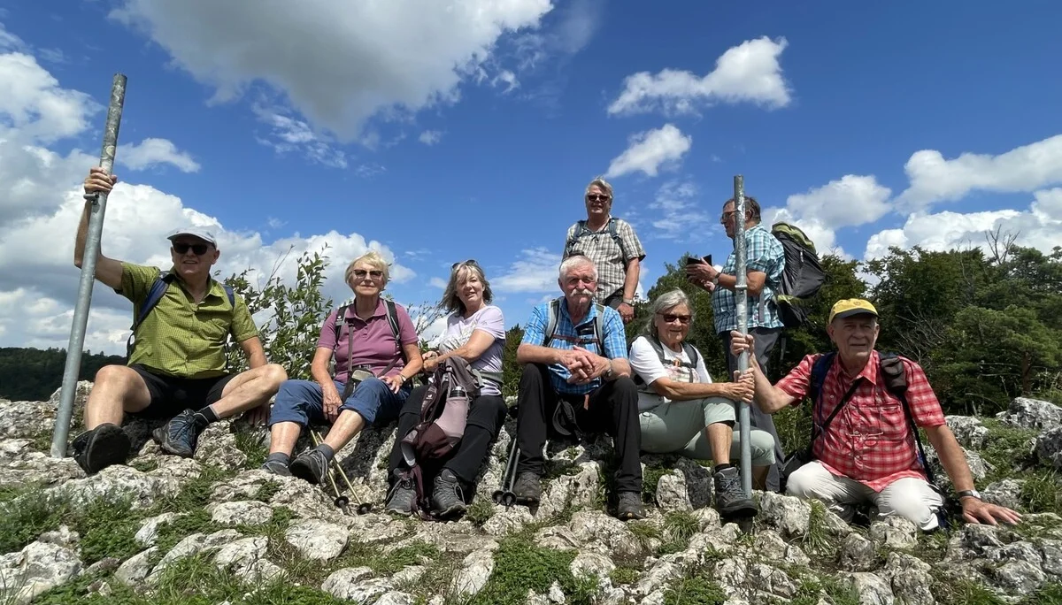 Ein Gruppenbild mit mehreren Teilnehmern während der Wanderung. | © DAV Ebingen