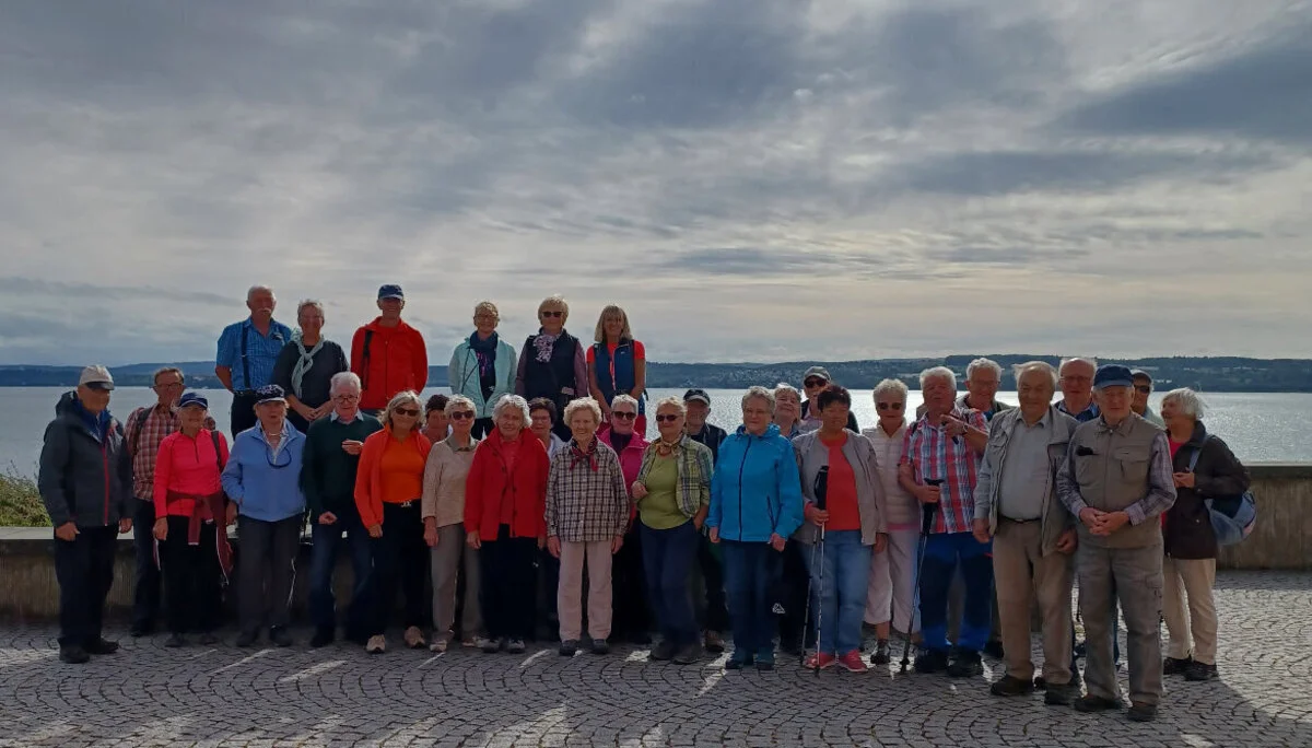 Eine Gruppbenbild der Wanderer auf dem Vorplatz der Klosterkirche Birnau. | © DAV Ebingen