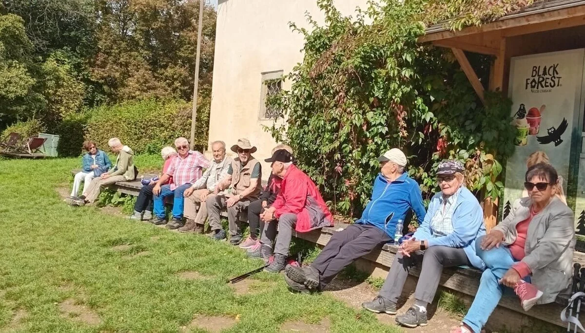 Teilnehmer der Wanderung während einer Rast. | © DAV Ebingen