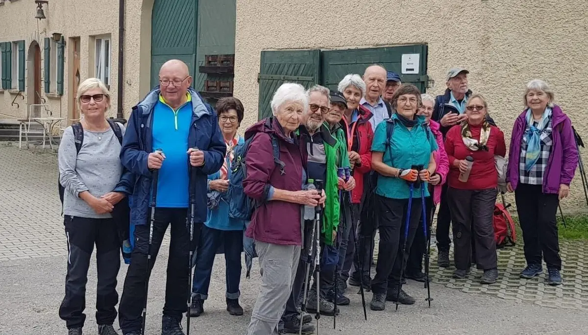 Ein Gruppenbild, aufgenommen auf dem Hofgut Wiggenweiler. | © DAV Ebingen
