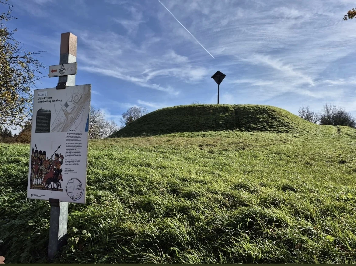 Ein keltischer Grabhügel der unter den Namen „Lehenbühl“ und „Baumburg“ bekannt ist. | © DAV Ebingen