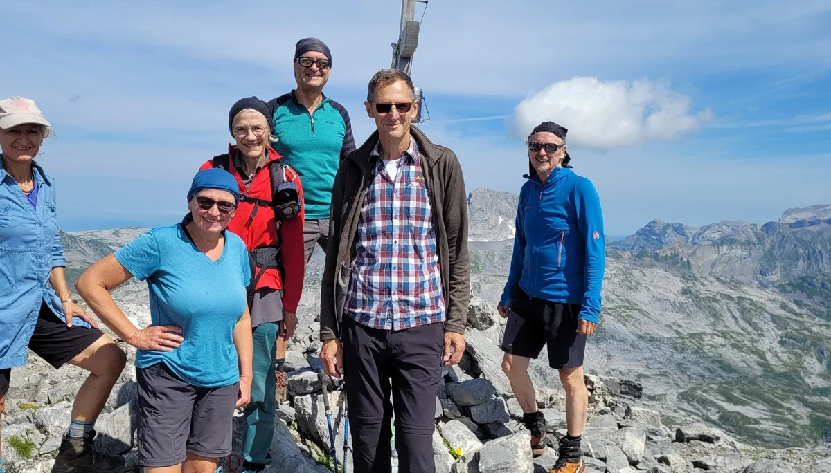 Das Gipfelfoto der Gruppe auf dem Ortstock. | © DAV Ebingen