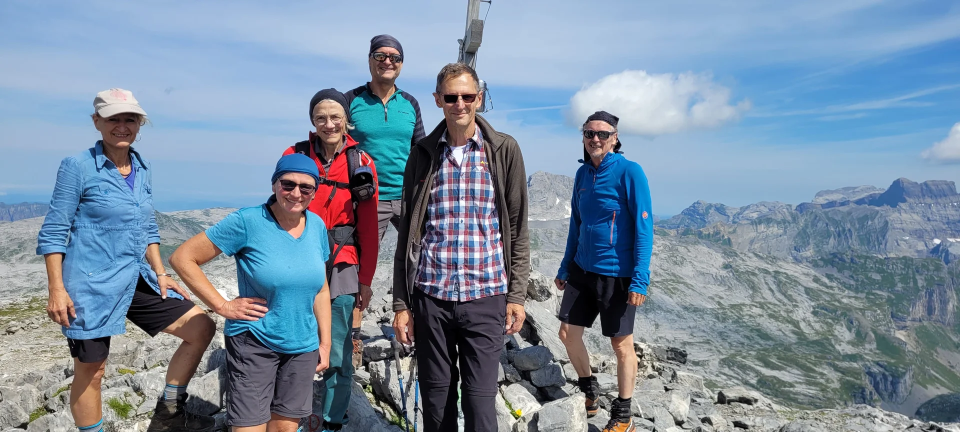 Das Gipfelfoto der Gruppe auf dem Ortstock. | © DAV Ebingen