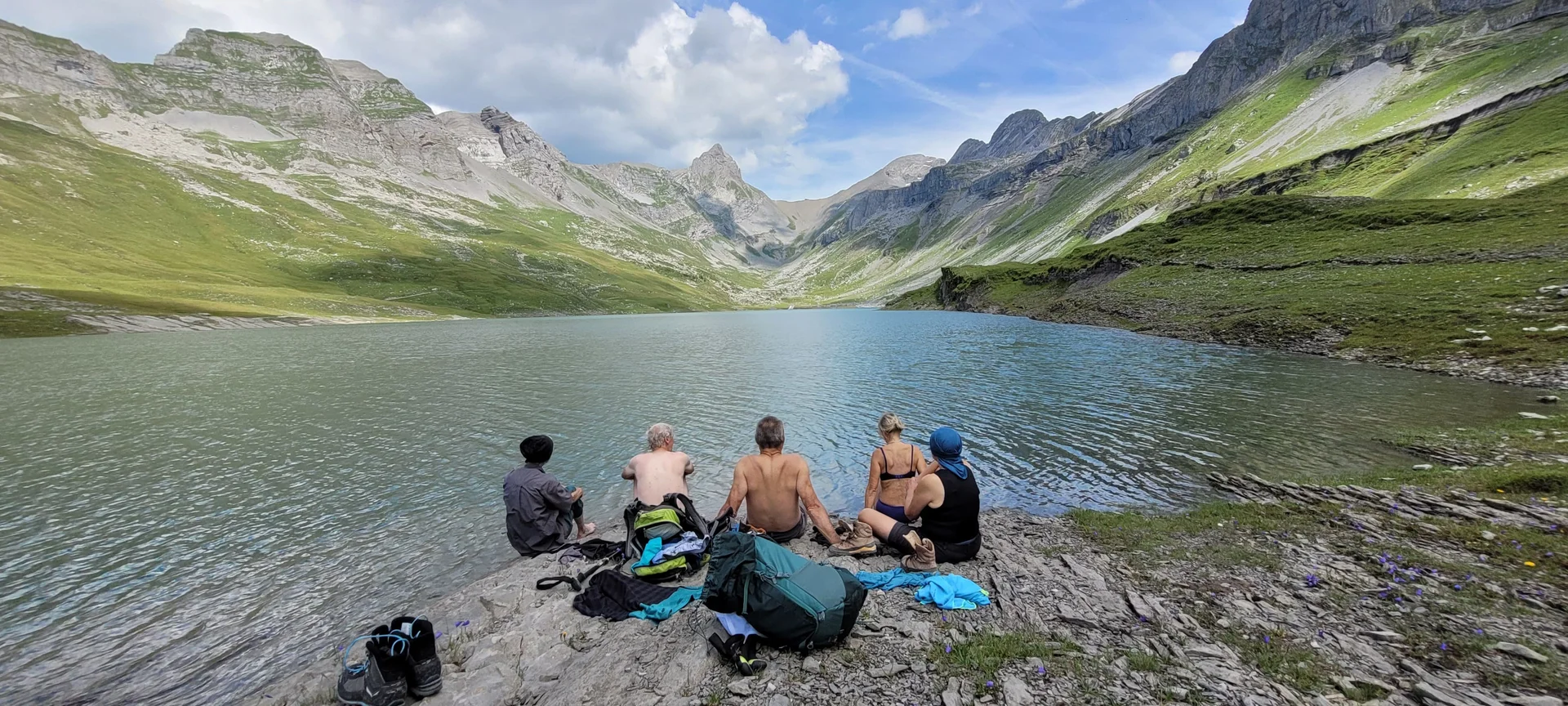 Die Gruppe beim baden am Glattalpsee. | © DAV Ebingen