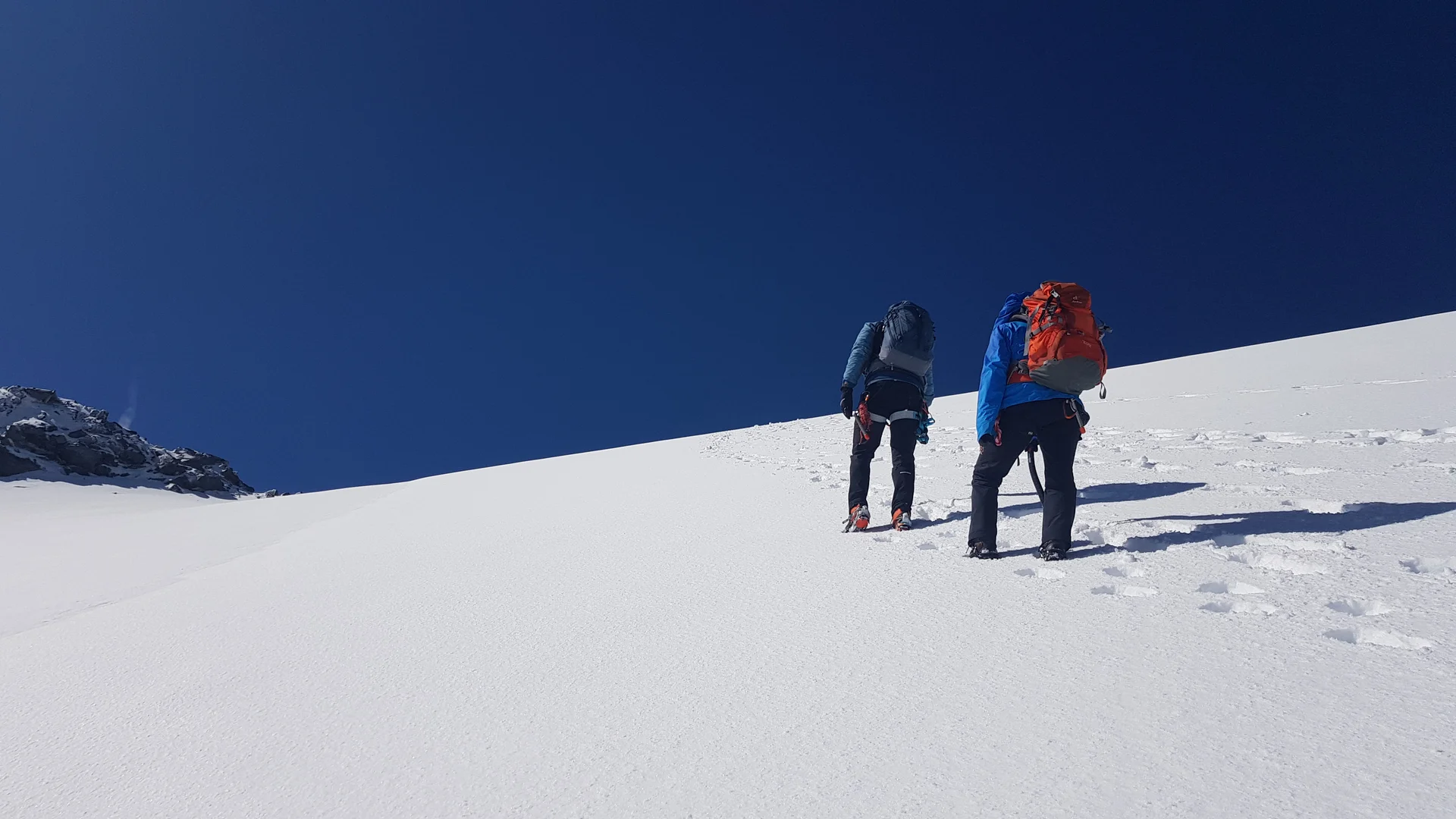 Teilnehmer auf dem Steilaufschwung zur Weißseespitze. | © DAV Ebingen