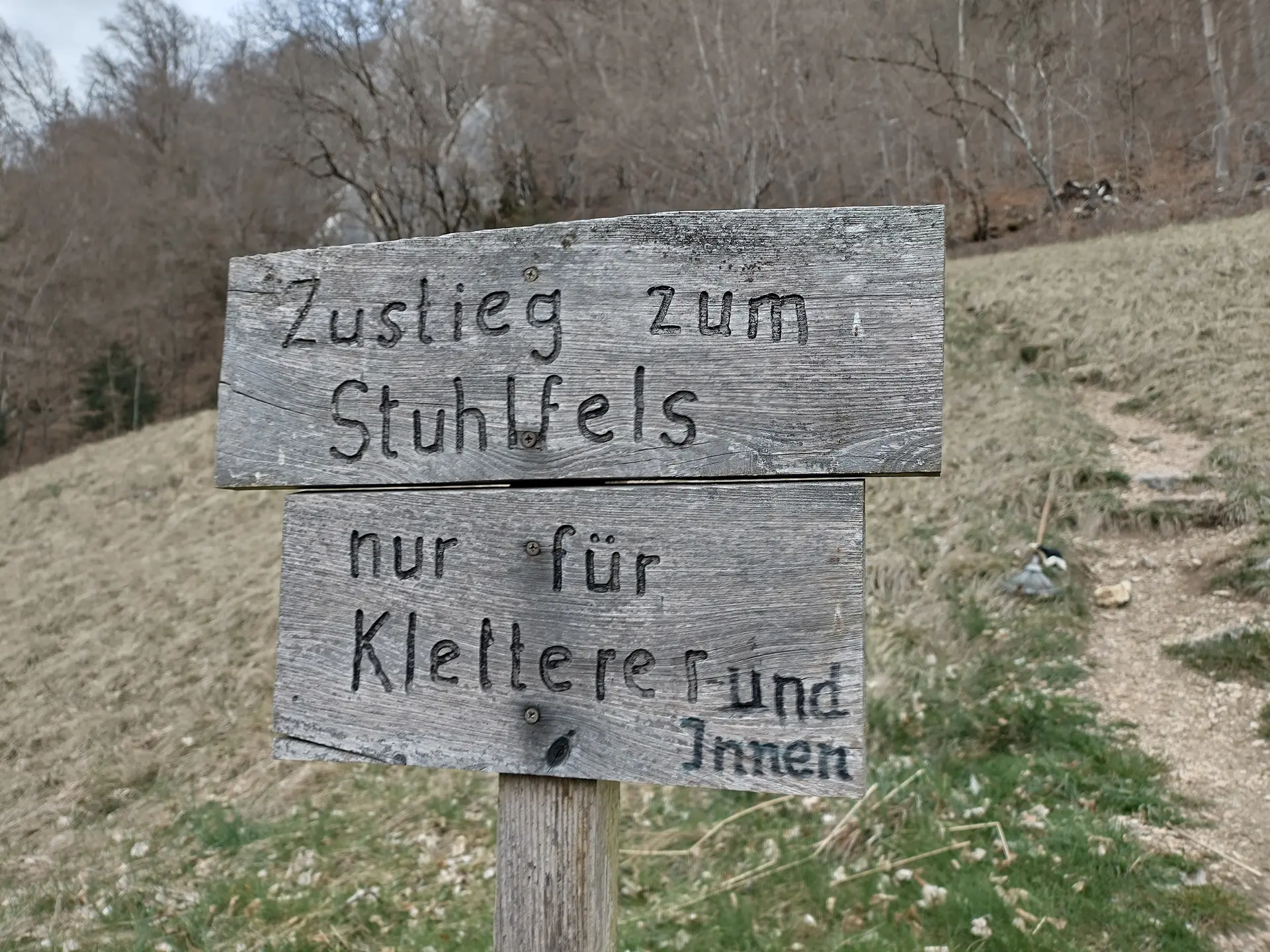 Der Zustieg zum Stuhlfelsen ist nur Kletterern erlaubt. | © DAV Ebingen