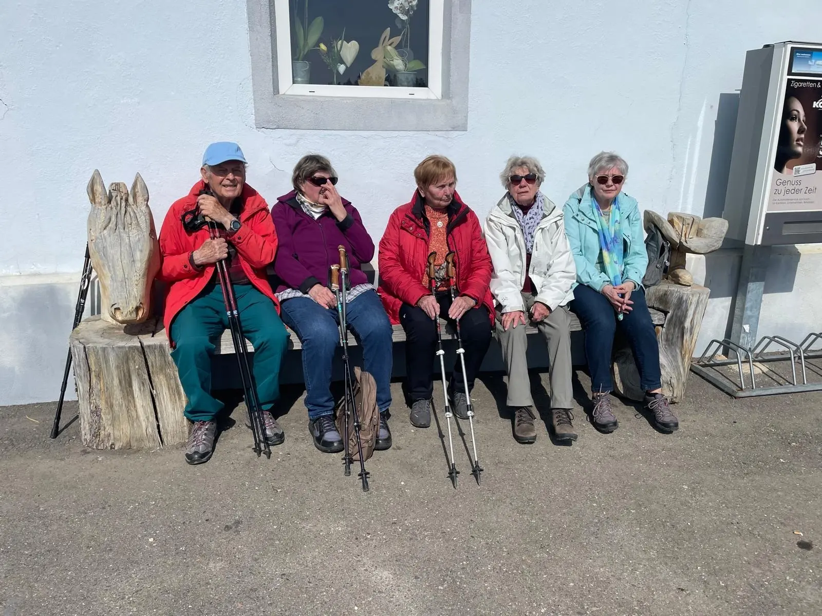 Teilnehmer während einer Rast am Gasthaus Fohlenweide. | © DAV Ebingen