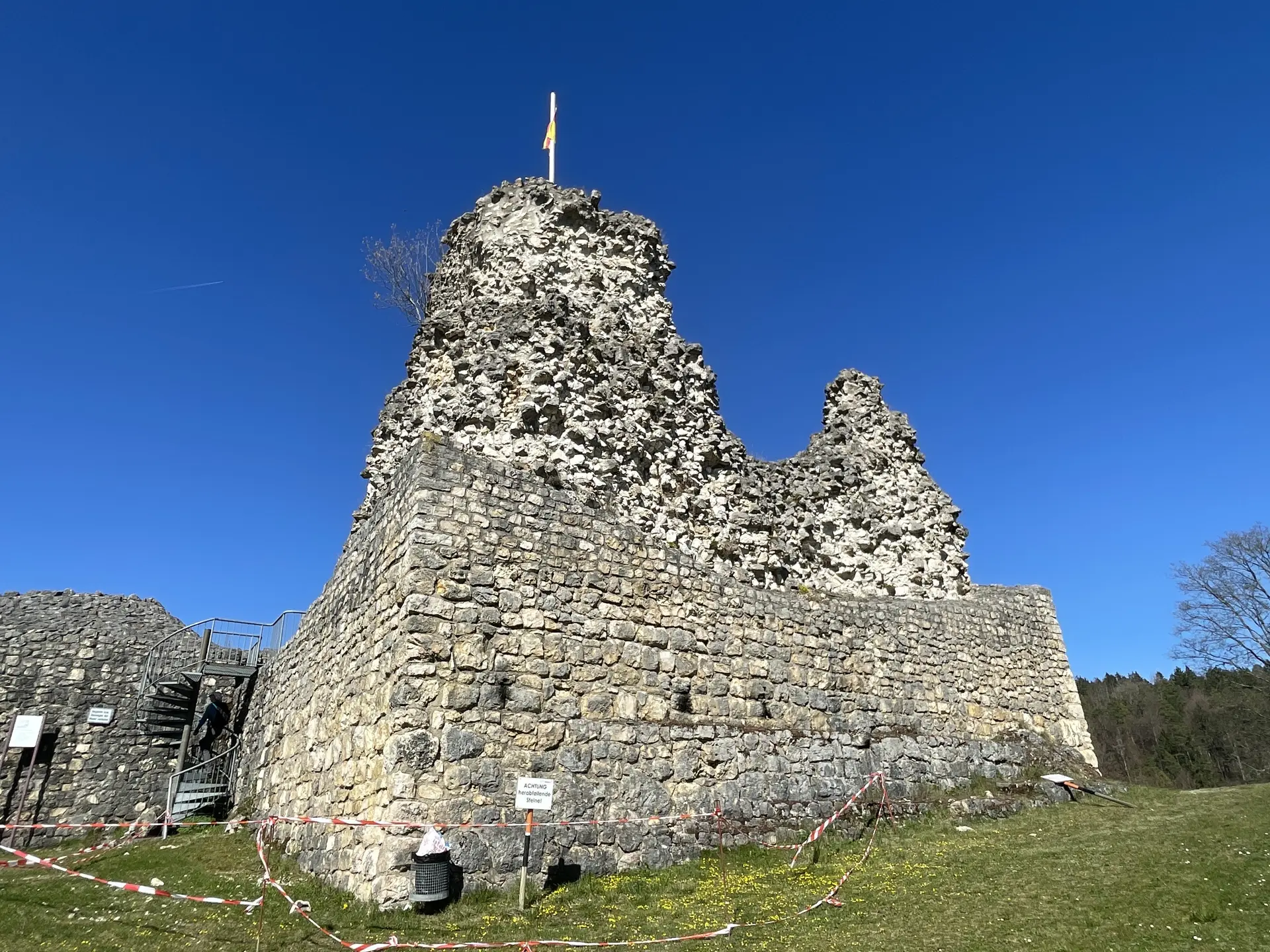 Eine Burgruine bei Veringenstadt. | © DAV Ebingen