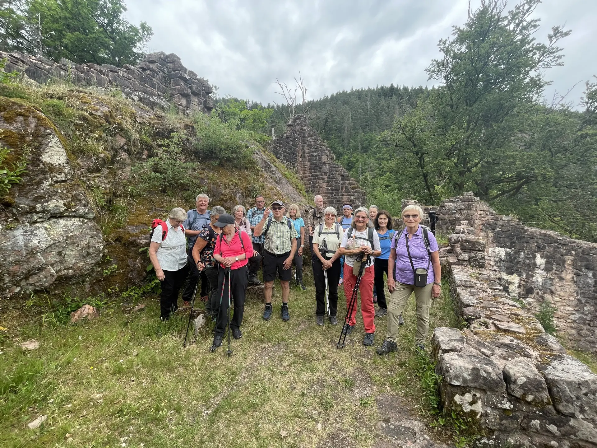 Einige Teilnehmer während der Wanderung. | © DAV Ebingen