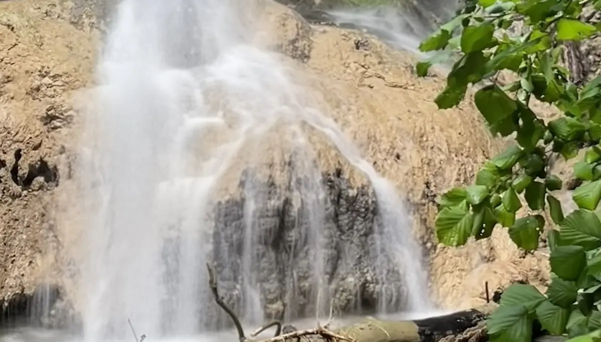 Ein Wasserfall am Rand der Wanderstrecke. | © DAV Ebingen