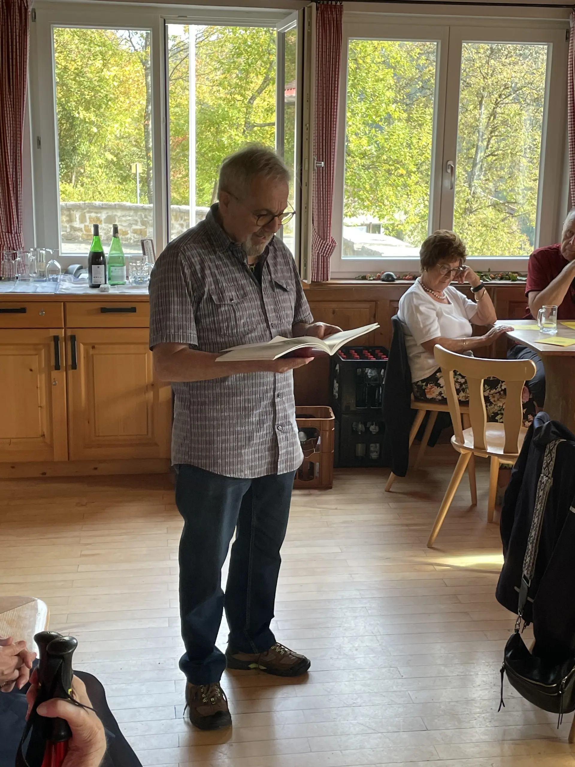 Mit verschiedenen Beiträgen wurden die Teilnehmer unterhalten. | © DAV Ebingen