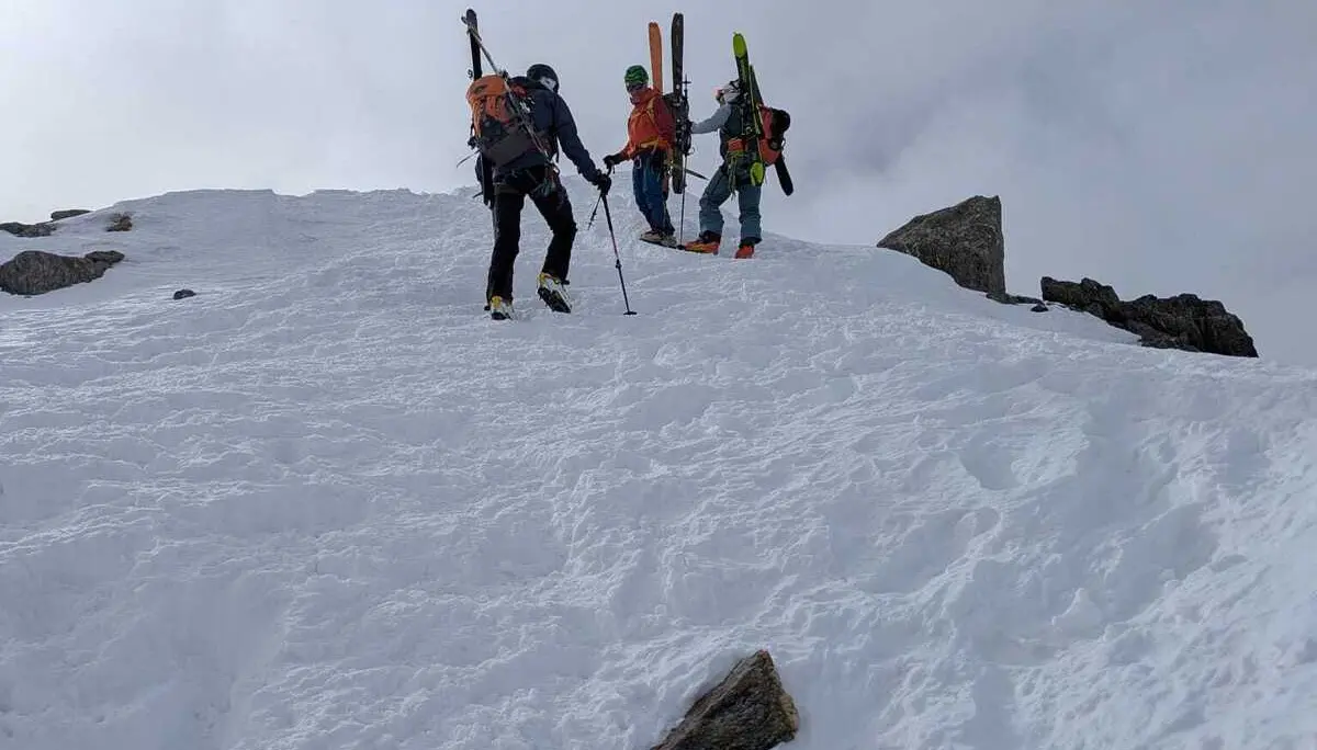 Teilnehmer während einem Aufstieg. | © DAV Ebingen